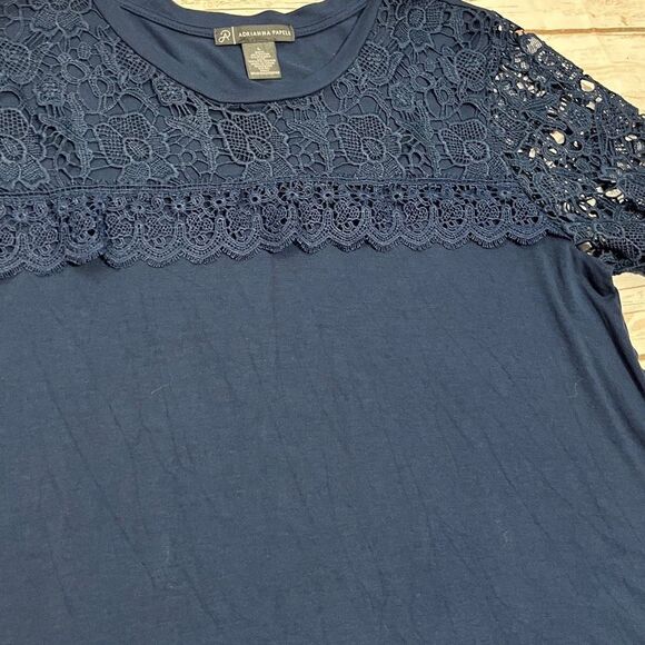 Adrianna Papell Navy Blue Top Shirt Lace Sleeves And Neckline Overlay Size Small - Picture 10 of 11